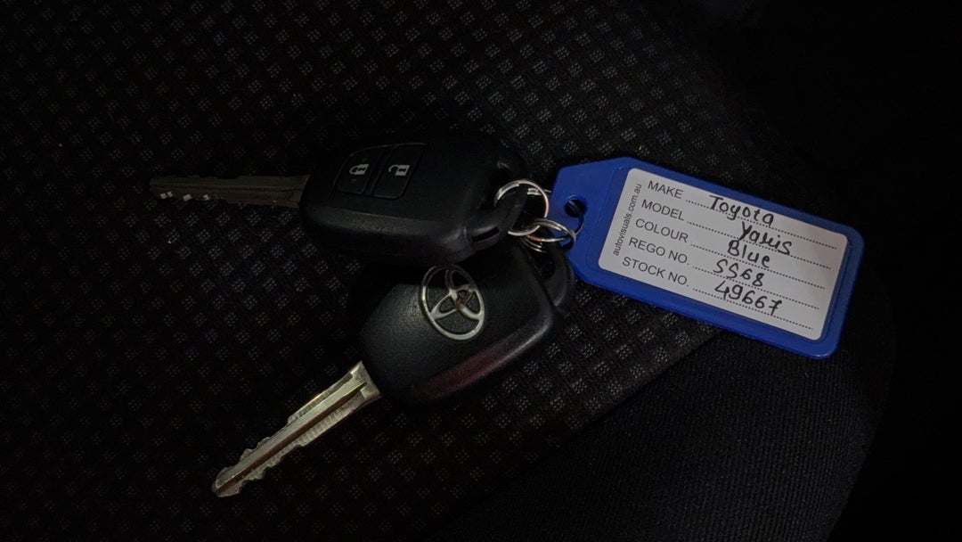 2017 Toyota Yaris Ascent, Automatic, 46613 km, Key Close-up