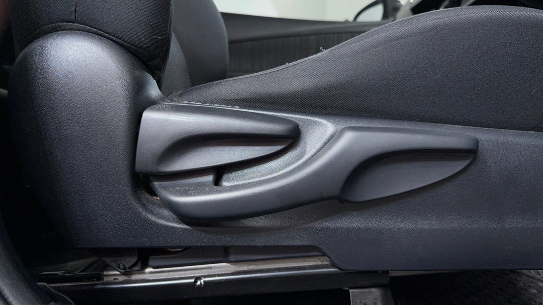 2017 Toyota Yaris Ascent, Automatic, 46613 km, Drivers Side Adjustment Panel