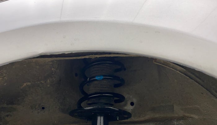 2016 Maruti Swift VXI, Petrol, Manual, 80,664 km, Left fender - Lining missing