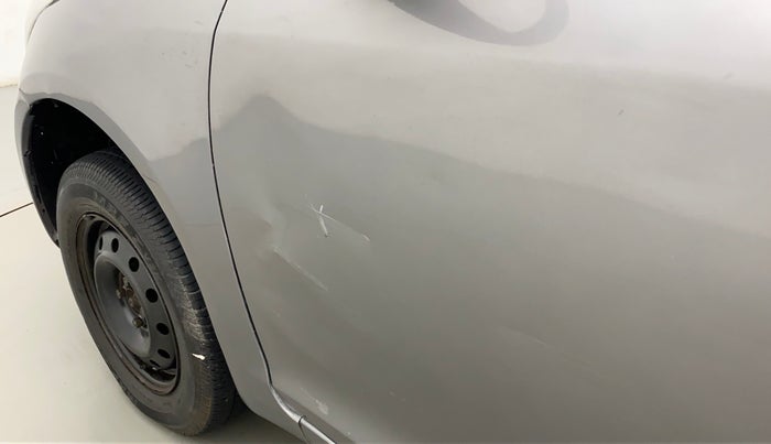 2016 Maruti Swift VXI, Petrol, Manual, 80,664 km, Front passenger door - Slightly dented