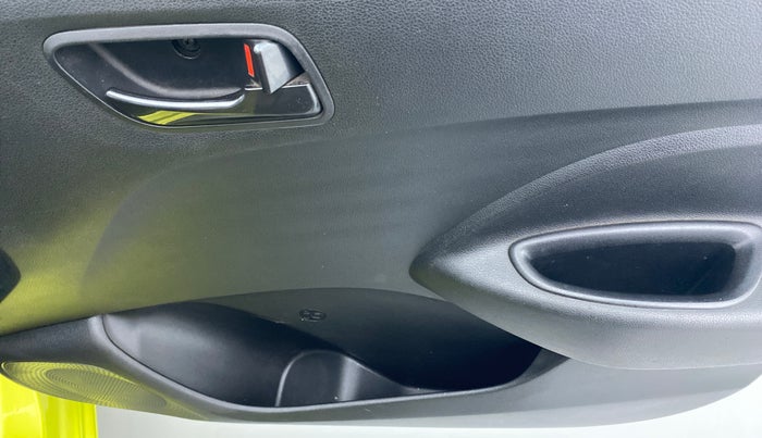 2018 Hyundai NEW SANTRO SPORTZ 1.1, Petrol, Manual, 12,673 km, Driver Side Door Panels Control