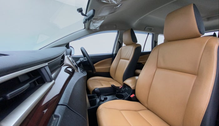 2020 Toyota Innova Crysta 2.4 GX AT 8 STR, Diesel, Automatic, 38,890 km, Right Side Front Door Cabin