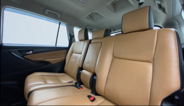 2020 Toyota Innova Crysta 2.4 GX AT 8 STR, Diesel, Automatic, 38,890 km, Right Side Rear Door Cabin