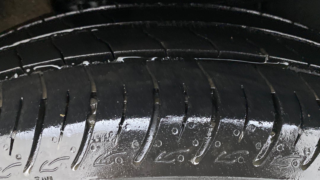 Right Rear Tyre Tread