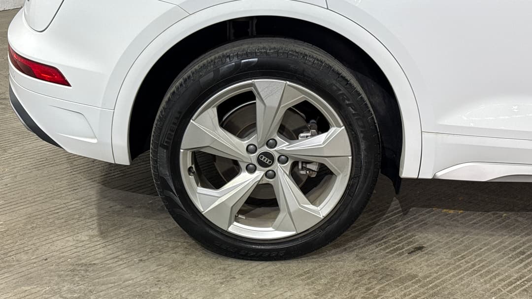 2022 Audi Q5 45 Tfsi Quattro Mhev, Automatic, 34664 km, Right Rear Wheel