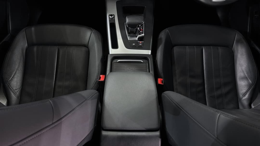 2022 Audi Q5 45 Tfsi Quattro Mhev, Automatic, 34664 km, Center Console