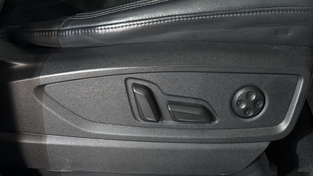 2022 Audi Q5 45 Tfsi Quattro Mhev, Automatic, 34664 km, Drivers Side Adjustment Panel