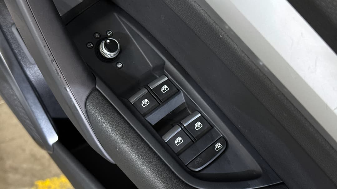 2022 Audi Q5 45 Tfsi Quattro Mhev, Automatic, 34664 km, Drivers Side Door Panel Controls