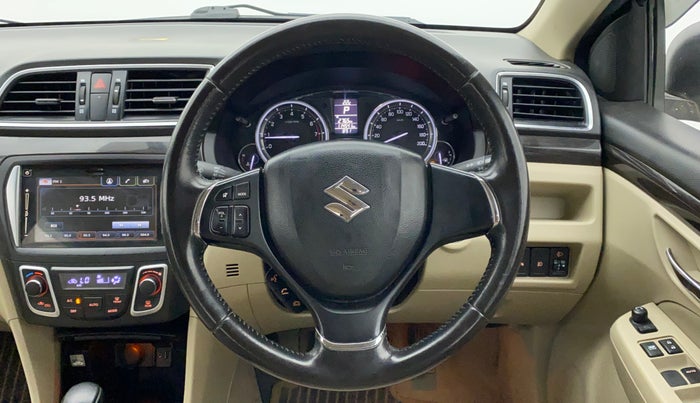 2016 Maruti Ciaz ZXI+ AT, CNG, Automatic, 1,14,934 km, Steering Wheel Close Up