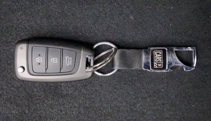 2018 Hyundai Verna 1.6 VTVT SX, Petrol, Manual, 40,461 km, Key Close Up