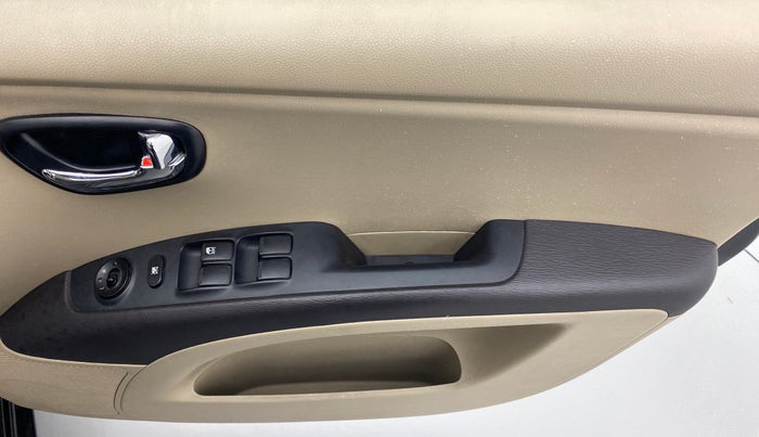2012 Hyundai i10 SPORTZ 1.2 KAPPA2, Petrol, Manual, 50,200 km, Driver Side Door Panels Control