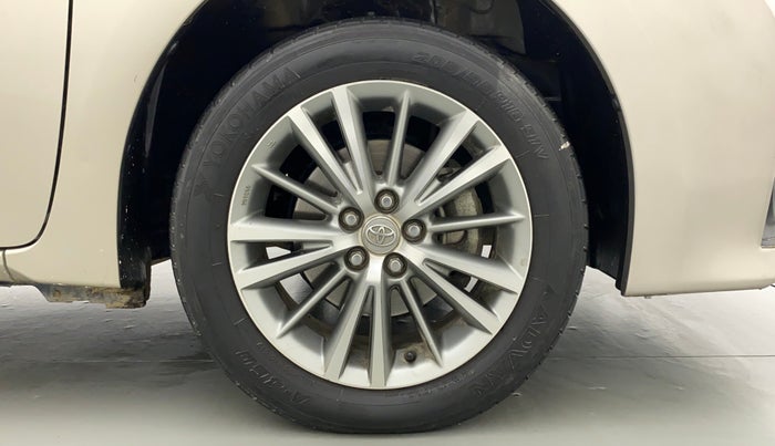 2016 Toyota Corolla Altis VL AT, Petrol, Automatic, 31,478 km, Right Front Wheel