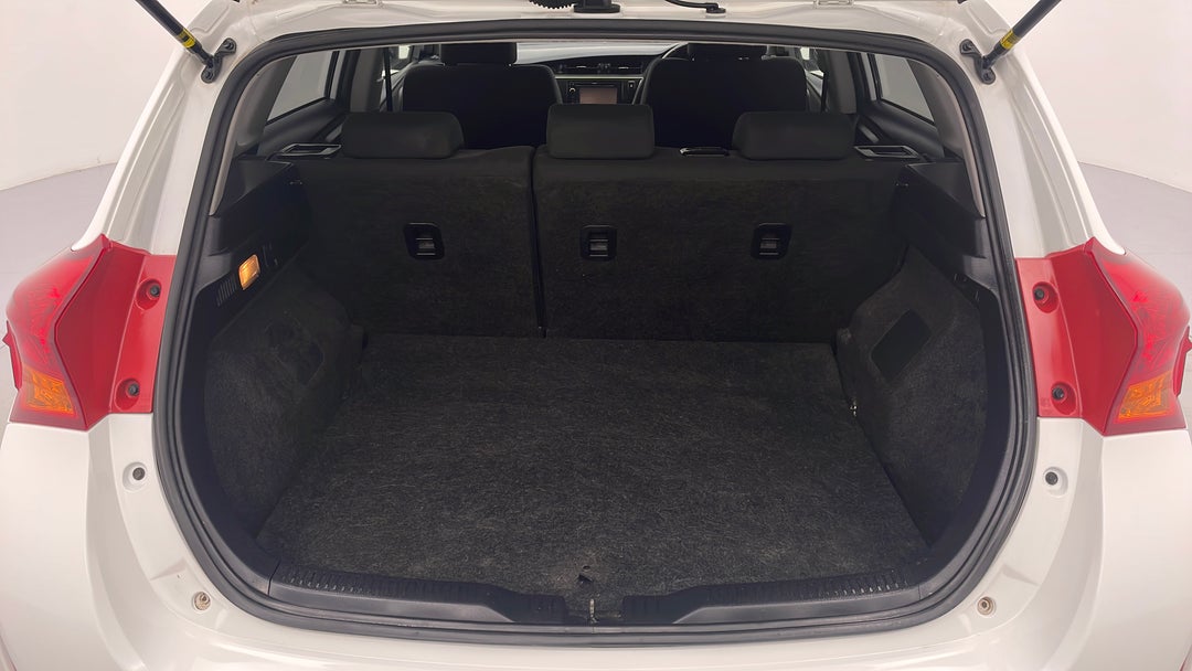 2015 Toyota Corolla Ascent Sport, Automatic, 132116 km, Boot Inside View