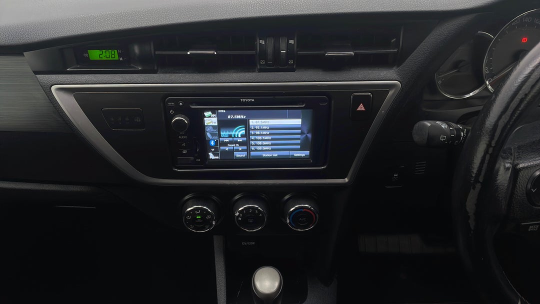 2015 Toyota Corolla Ascent Sport, Automatic, 132116 km, Center Console