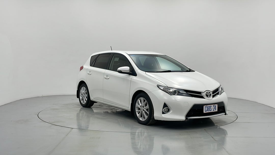 2015 Toyota Corolla Ascent Sport, Automatic, 132116 km, Right Front Diagonal (45- Degree) View
