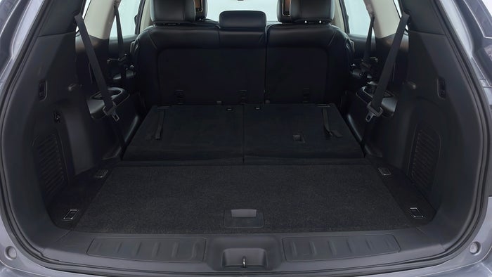 NISSAN PATHFINDER-Boot Inside View