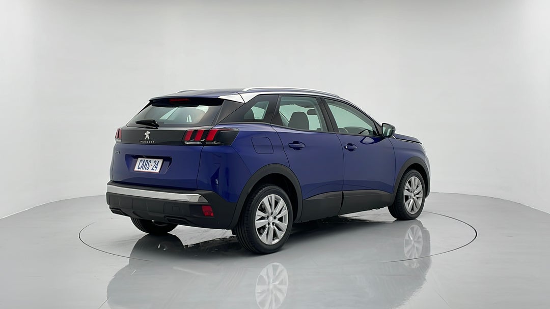 Right Back Diagonal (45- Degree) View