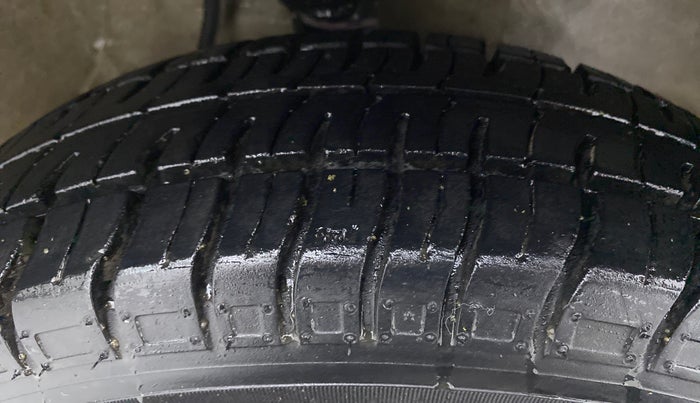 2016 Maruti Alto 800 LXI, Petrol, Manual, 45,650 km, Right Front Tyre Tread