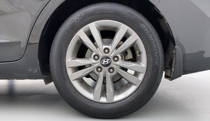 2017 Hyundai New Elantra 2.0 SX (O) AT, Petrol, Automatic, 51,668 km, Left Rear Wheel