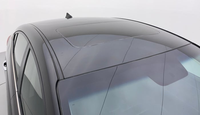 2017 Hyundai New Elantra 2.0 SX (O) AT, Petrol, Automatic, 51,668 km, Roof/Moonroof