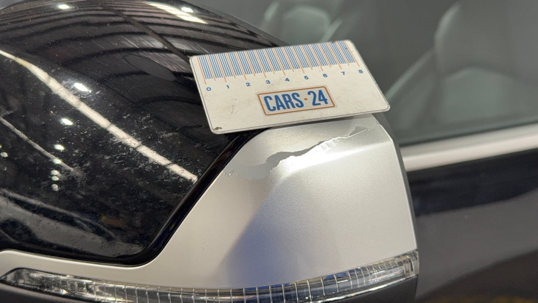 2021 LDV D90 Executive (4WD) D20, Automatic, 87549 km, Side Mirrors Housing LHS Paint flaking