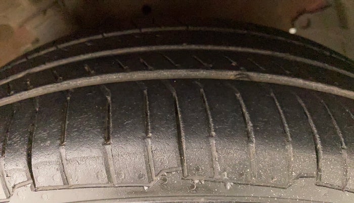 2015 Maruti Celerio ZXI AMT, Petrol, Automatic, 53,832 km, Right Front Tyre Tread