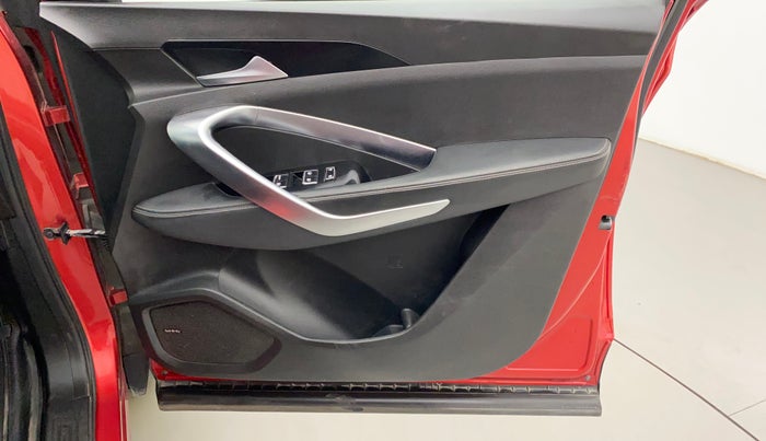 2019 MG HECTOR SHARP HYBRID 1.5 PETROL, Petrol, Manual, 62,427 km, Driver Side Door Panels Control
