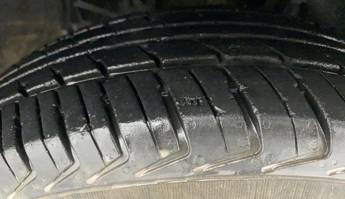 2018 Datsun Redi Go 1.0 LIMITED EDITION, Petrol, Manual, 54,922 km, Right Front Tyre Tread