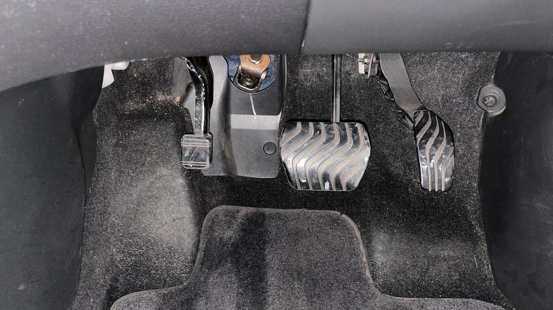 2018 Nissan X-trail St (4WD), Automatic, 68769 km, Pedals and Footmat