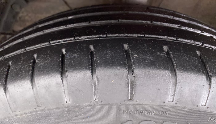 2018 Maruti Swift ZXI (AMT), Petrol, Automatic, 41,358 km, Left Front Tyre Tread