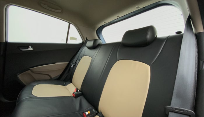 2016 Hyundai Grand i10 ASTA 1.2 (O) VTVT, Petrol, Manual, 1,919 km, Right Side Rear Door Cabin