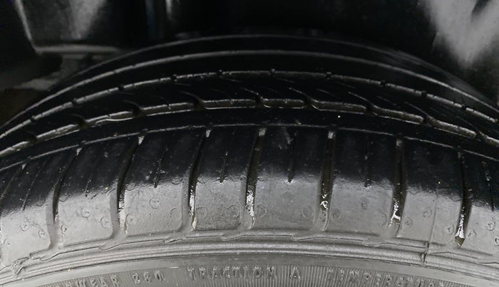 2017 Maruti Ciaz ALPHA DIESEL 1.3, Diesel, Manual, 79,719 km, Right Rear Tyre Tread