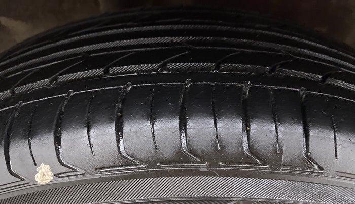2015 Nissan Micra Active XV S, Petrol, Manual, 52,516 km, Right Rear Tyre Tread