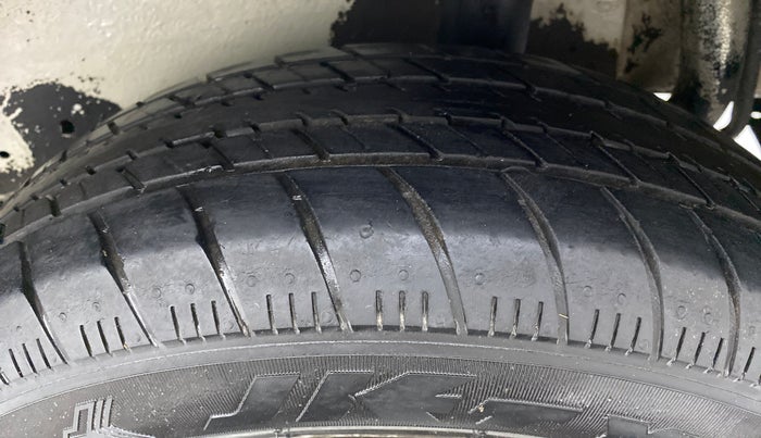 2018 Maruti Celerio VXI d, Petrol, Manual, 38,619 km, Left Rear Tyre Tread