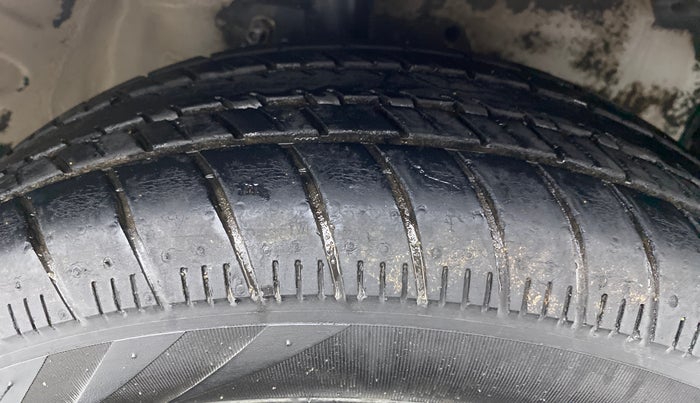 2018 Maruti Celerio VXI d, Petrol, Manual, 38,619 km, Right Front Tyre Tread