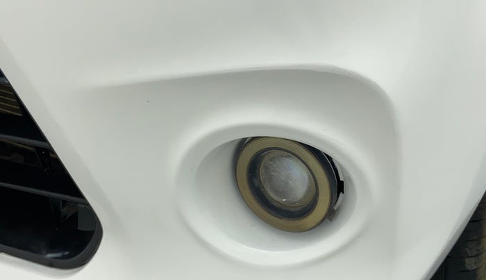 2017 Maruti Alto 800 VXI, Petrol, Manual, 51,892 km, Left fog light - Not fixed properly