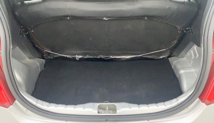 2015 Hyundai Eon ERA PLUS, Petrol, Manual, 36,143 km, Boot Inside