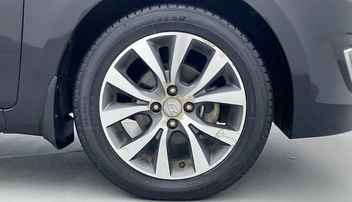 2016 Hyundai Verna FLUIDIC 1.6 SX VTVT, Petrol, Manual, 62,067 km, Right Front Wheel