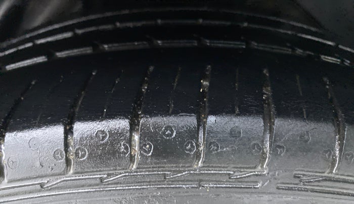 2016 Hyundai Verna FLUIDIC 1.6 SX VTVT, Petrol, Manual, 62,067 km, Left Rear Tyre Tread