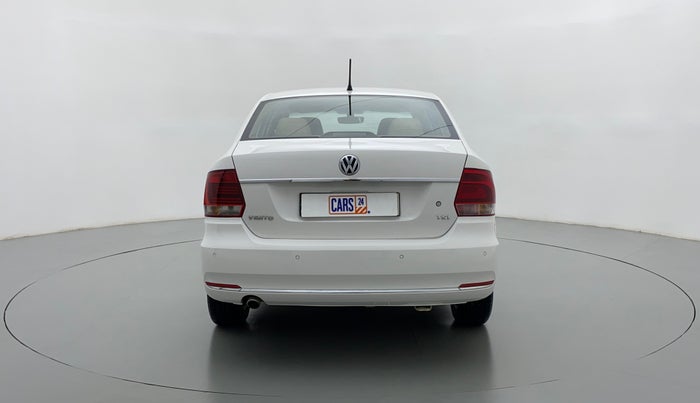 2016 Volkswagen Vento HIGHLINE 1.2 TSI AT, Petrol, Automatic, 74,175 km, Back/Rear