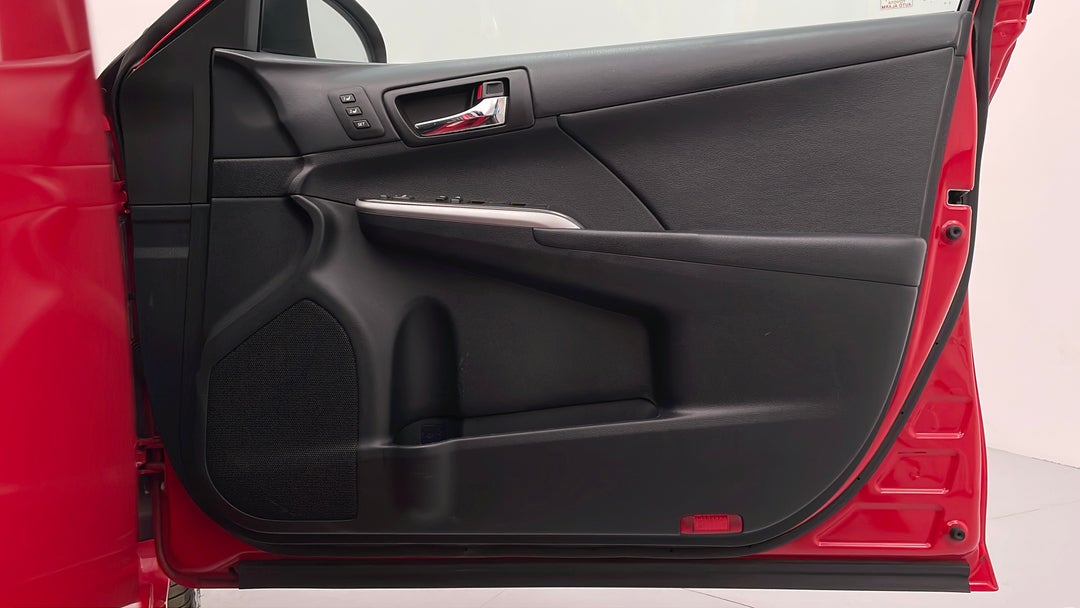 2017 Toyota Camry Atara Sl, Automatic, 109904 km, Speaker View