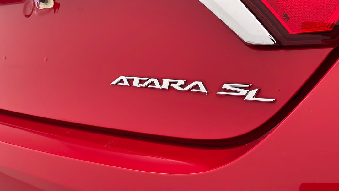 2017 Toyota Camry Atara Sl, Automatic, 109904 km, Badge (Boot Right Side)