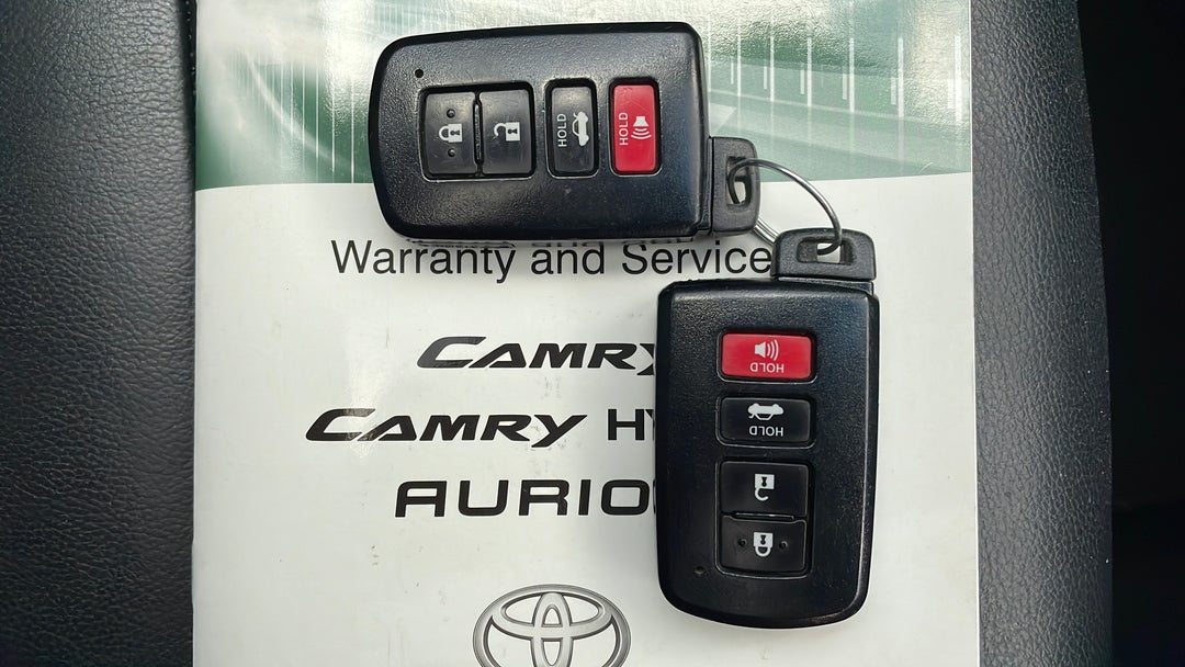 2017 Toyota Camry Atara Sl, Automatic, 109904 km, Key Close-up