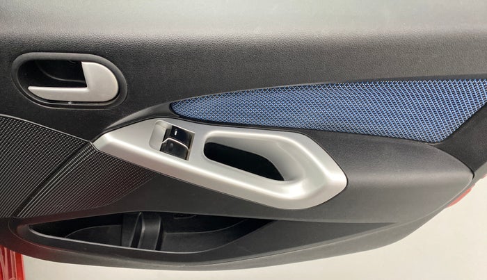 2015 Ford Figo 1.4 TITANIUM DURATORQ, Diesel, Manual, 29,932 km, Driver Side Door Panels Control