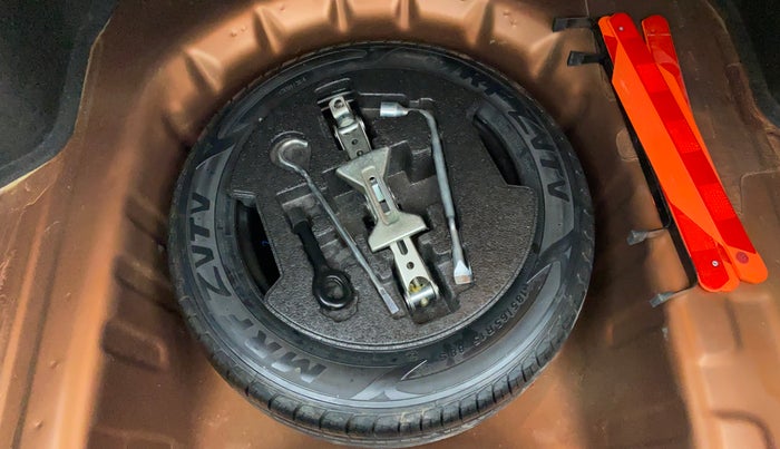 2016 Maruti Ciaz ZXI PLUS, Petrol, Manual, 46,296 km, Spare Tyre