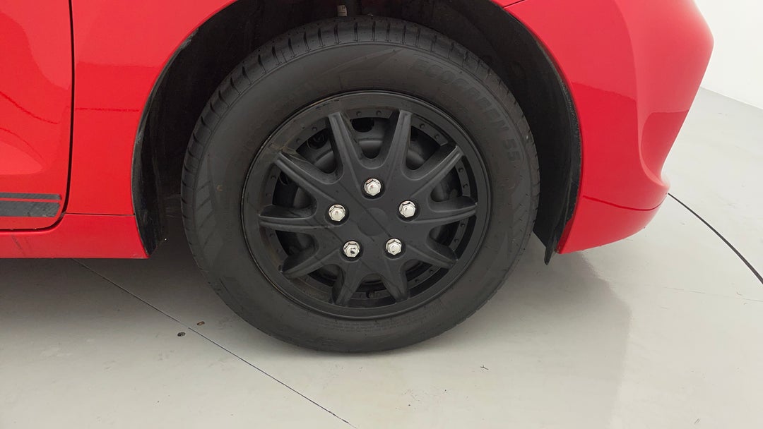 2021 Suzuki Baleno Gl, Manual, 18839 km, Right Front Wheel