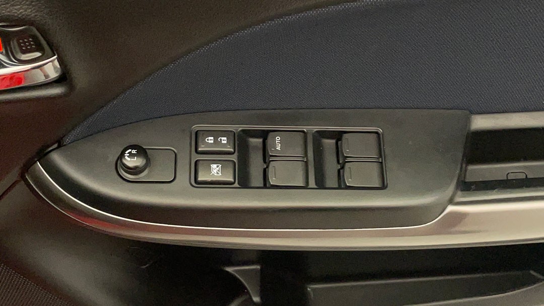2021 Suzuki Baleno Gl, Manual, 18839 km, Drivers Side Door Panel Controls