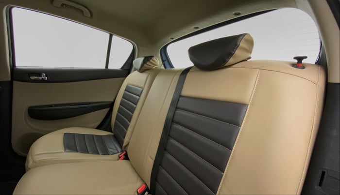 2013 Hyundai i20 SPORTZ 1.2 VTVT, Petrol, Manual, 38,899 km, Right Side Rear Door Cabin