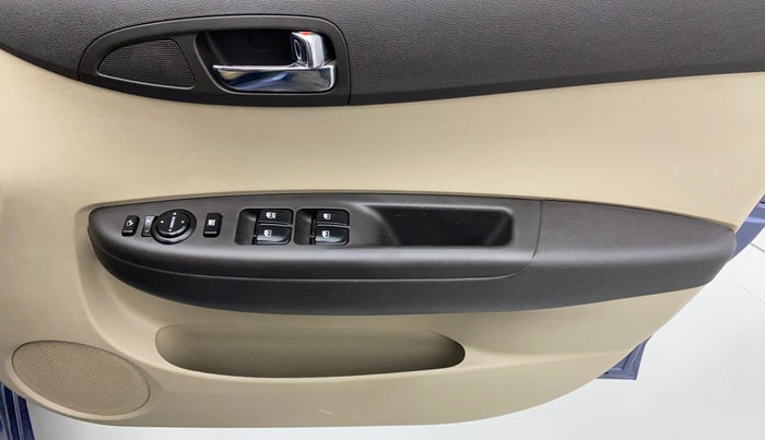 2013 Hyundai i20 SPORTZ 1.2 VTVT, Petrol, Manual, 38,899 km, Driver Side Door Panels Control