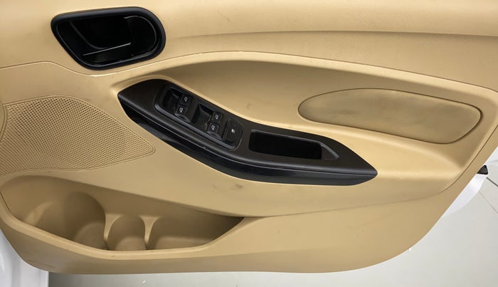 2016 Ford Figo Aspire 1.2 TREND PETROL, Petrol, Manual, 46,815 km, Driver Side Door Panels Controls